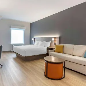 Hotel Comfort & Liberty International Airport **